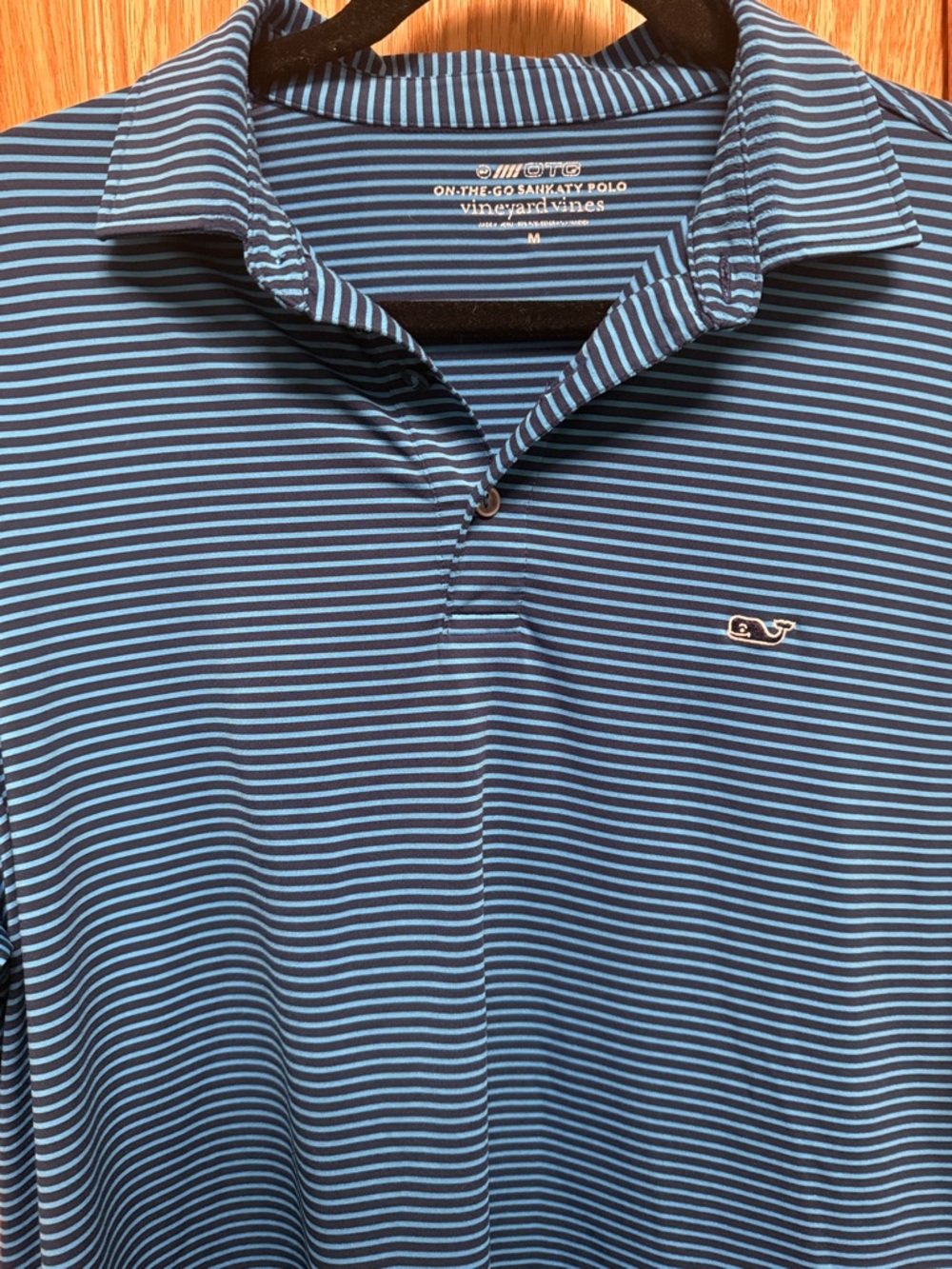 Vineyard Vines Navy and Light Blue Striped Performance Polo - Men’s

[201]